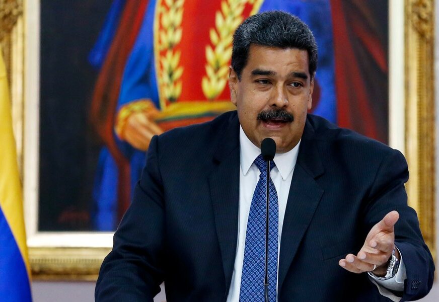 Venecuela na IVICI PONORA, a Maduro PLEŠE SALSU (VIDEO)