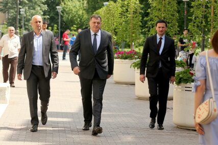 Dodik: Mektićeve tvrdnje o dilanju droge podvala i udar na Srpsku
