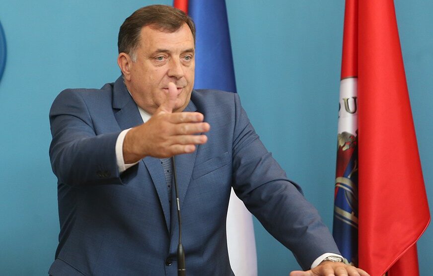 Dodik: Ivanić nije dovoljno štitio interese RS i zato je izgubio