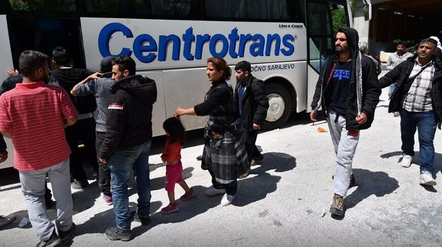 OKONČANA AGONIJA Migranti stigli u izbjeglički centar u Salakovcu