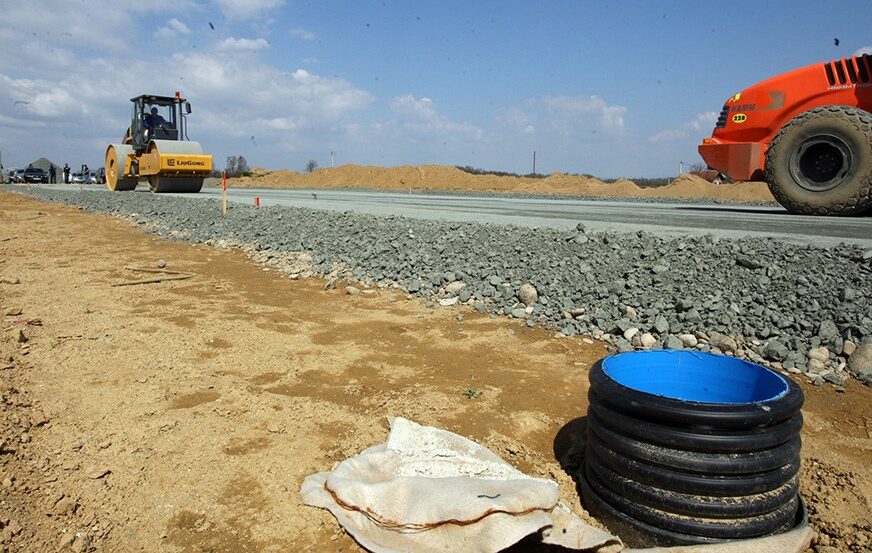 Potpisan ugovor o izgradnji tunela Hranjen, investicija vrijedna više od 81 milion maraka