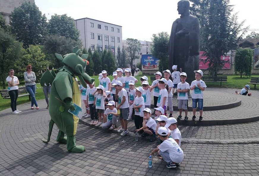 Mališani uz Zmaja obilaze Banjaluku