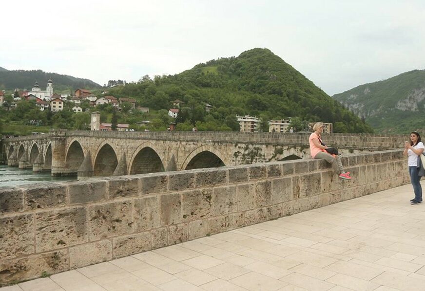 POPUŠTANJE MJERA U VIŠEGRADU Dozvoljen rad sportske dvorane i klubova