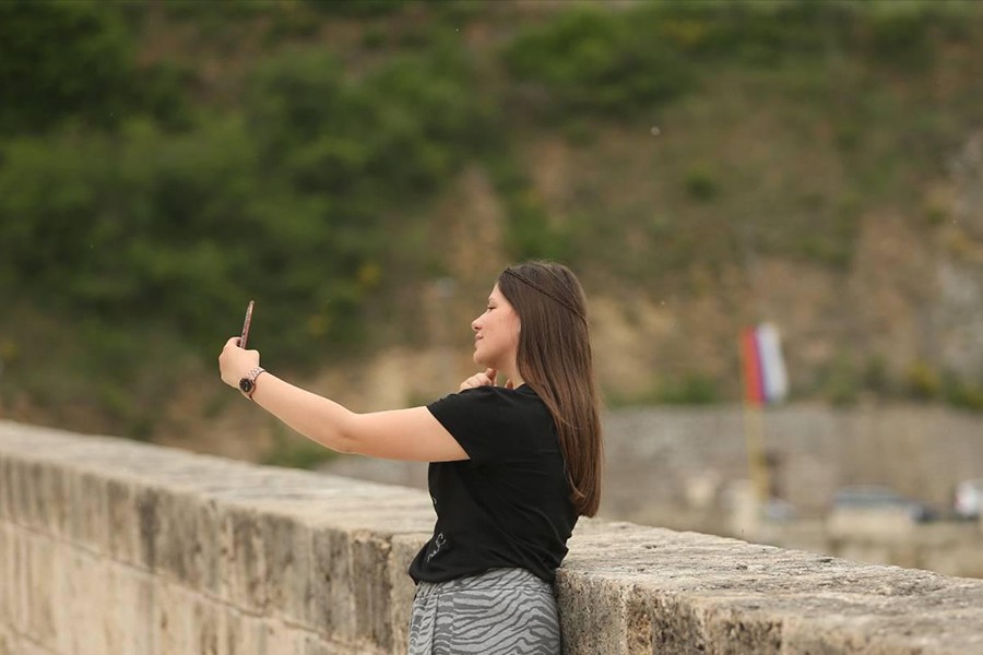 NOVI TELEFONI BEZ "LJEPOTE" Gugl će isključiti automatsko retuširanje selfija