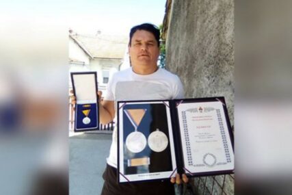 OGORČENI HEROJ Spasio OSAM života, dobio 48 nagrada, ali POSLA za njega nema
