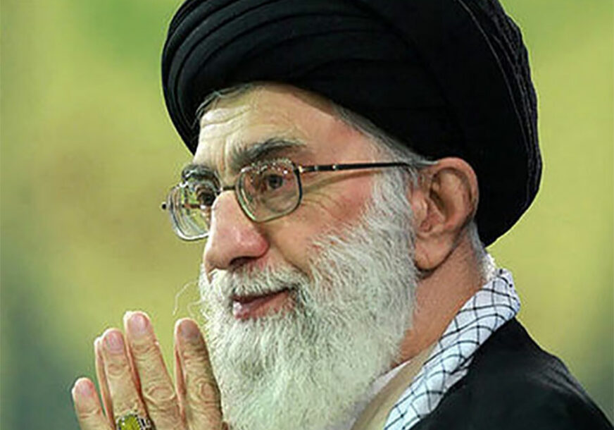 “SMRT AMERICI” Iranski vrhovni vođa nakon napada poslao ŽESTOKU PORUKU