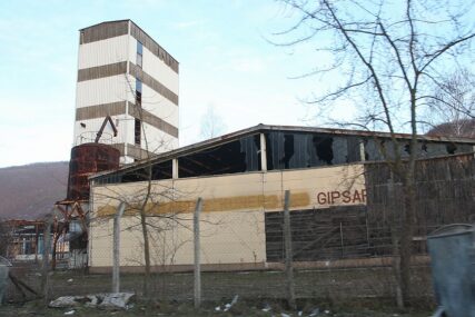 APSURDI U ŠIPOVU Direktora terete za milione, a dva brata podijelila radnike u dva sindikata