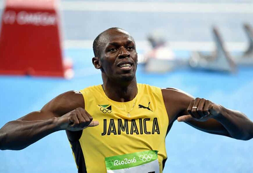 (FOTO) BANJALUČANIN UGOSTIO BOLTA Atletičar sa Jamajke uživa uz ćevape i rakijicu