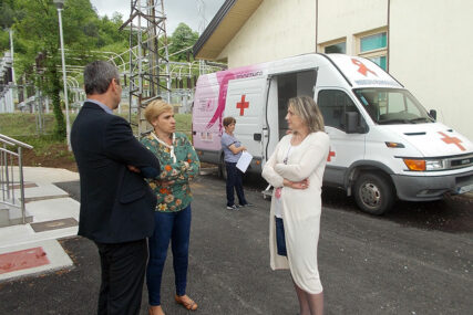 “BOLEST SE MOŽE USPJEŠNO LIJEČITI” Besplatan mamografski pregled za žene u Kotor Varošu