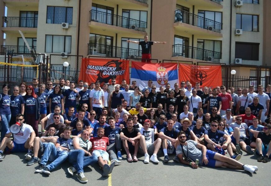 BANJALUČKI STUDENTI BRILJIRALI U BUGARSKOJ Mašinski fakultet zauzeo drugo mjesto na Mašinijadi