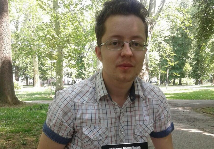 Mihailo Vasić (25) mladi Semberac predstavio prvu zbirku pjesama: Kroz poeziju traga za srodnom dušom