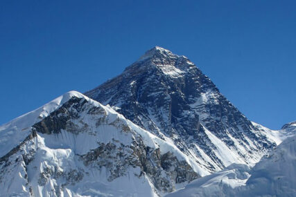 POTRESNE SCENE Otapanje glečera na Mont Everestu otkriva TIJELA NASTRADALIH PLANINARA