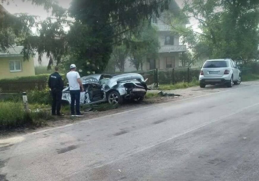 Nesreća kod Travnika: Dvije osobe povrijeđene u slijetanju “audija” sa puta