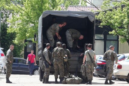 SRPSKAINFO ISTRAŽUJE Hoće li se Oružane snage BiH uključiti u migrantsku krizu, 9.200 vojnika čeka NAREĐENJE Predsjedništva