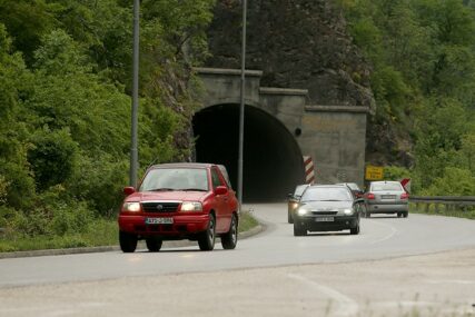 CRNE BROJKE Na putevima Srpske za sedam mjeseci u prosjeku 27 saobraćajnih nesreća dnevno