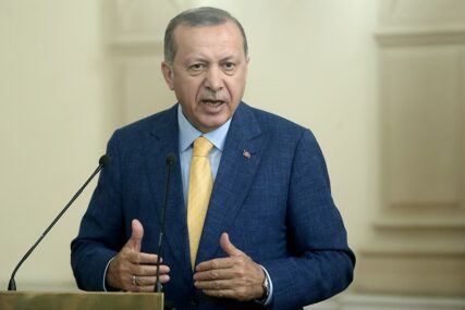 "OTVORIĆEMO KAPIJE" Erdogan prijeti slanjem izbjeglica u Evropu
