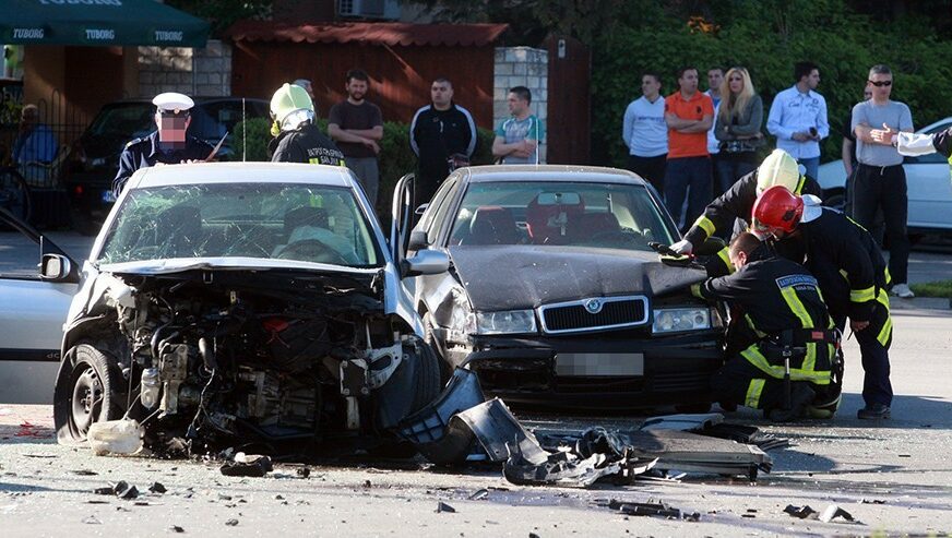 ŠESTI U EVROPI PO BROJU STRADALIH Loši putevi u Srpskoj ODNIJELI 1.671 život, u prosjeku se SVAKI DAN dogodi 26 nesreća