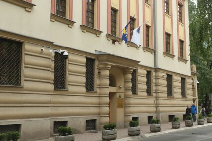 Osumnjičeni za zloupotrebu položaja: Potvrđena optužnica protiv bivših direktora "Apoteka Sarajevo"