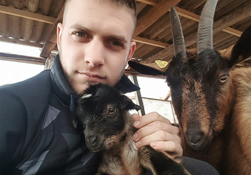 Ljubav prema životinjama jača od RODITELJSKOG PROTIVLJENJA: Ima samo 23 godine, već je GAZDA SVOJE FARME, ali ga svi pamte zbog PREZIMENA