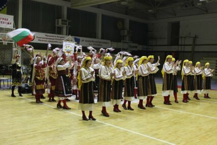 Festival folklora u Trebinju: Grci i Bugari predstavili svoje igre