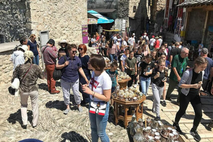 REKORDNA POSJETA Kroz Kanton Sarajevo u julu prošlo više od 70.000 turista