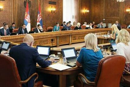 Vlada Srbije daje jednokratnu finansijsku pomoć Srpskoj u iznosu većem od 2,5 miliona evra