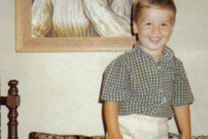 “SRCE OSJEĆA DA JE ŽIV IAKO GA NIKADA NISAM UPOZNALA” Zeničanka 32 godine TRAGA ZA BRATOM, misteriozno nestao dok se igrao