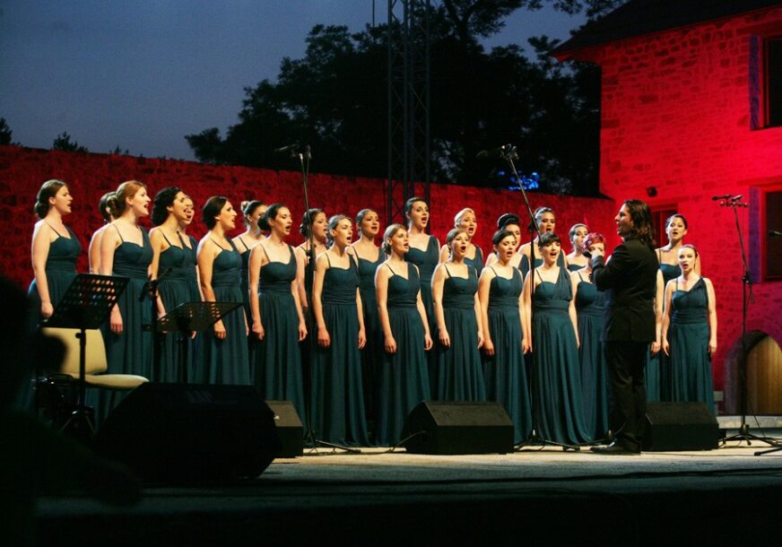 Koncert Ženskog kamernog hora „Banjalučanke“: Pjesmom proslavljaju Svjetski dan muzike