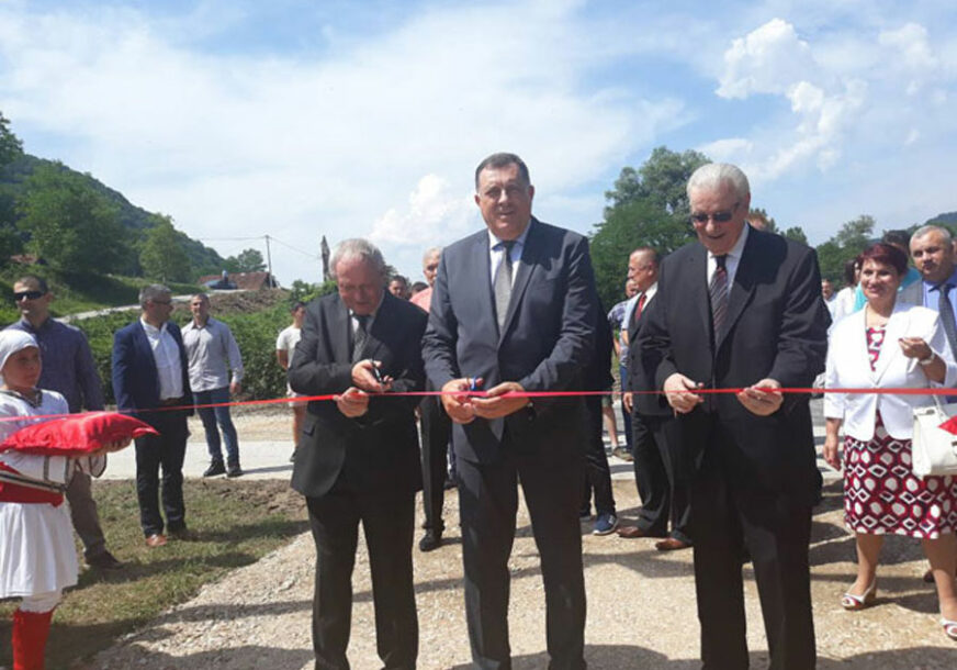 PODRŠKA RAZVOJU POLJOPRIVREDE U Bratuncu pušten u rad sistem za navodnjavanje vrijedan 9,2 miliona KM