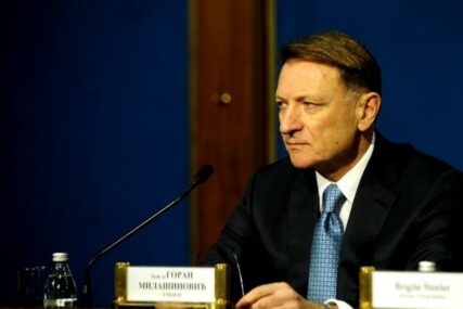 PRIZNANJE PISCIMA Nagrada “Branko Ćopić” dodijeljena Milašinoviću i Lakićeviću
