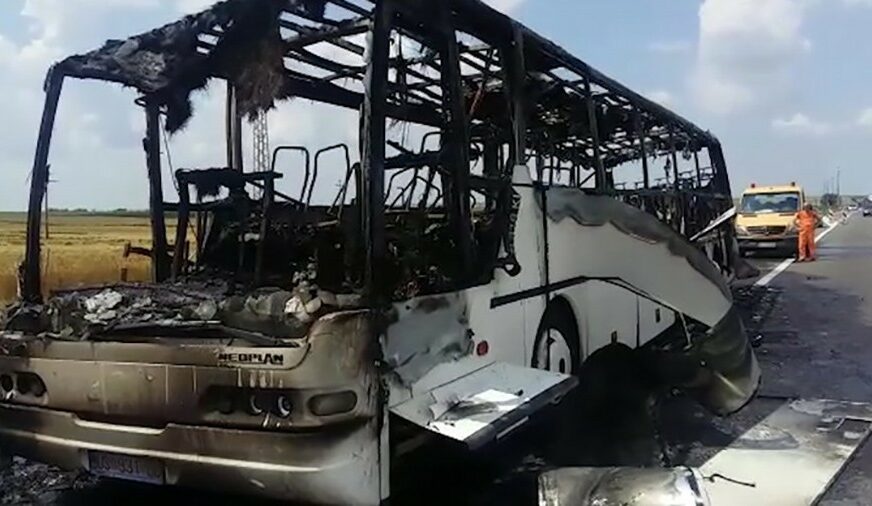 SPASILI SE NA VRIJEME "Autobus se zapalio iz čista mira, u panici smo istrčali"