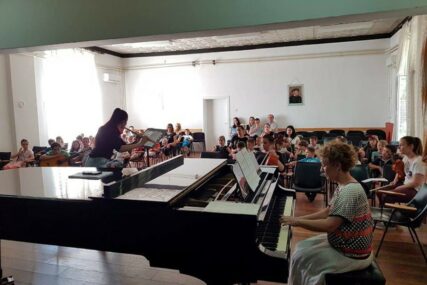 Koncert profesora u Banskom dvoru