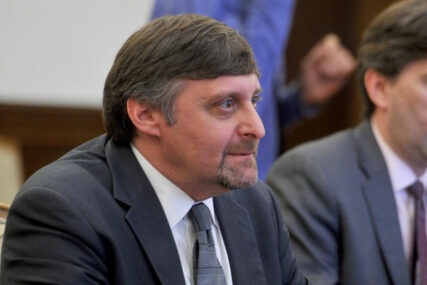 „ZA BIH VAŽNO DA PREDA ANP“ Palmer se nada da Dodik neće zadržati TVRDOKORNU RETORIKU