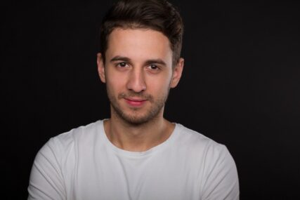 Mihajlo Jovanović na Festivalu monodrame u Banjaluci: Pronašao sam se u pismima Save Šumanovića