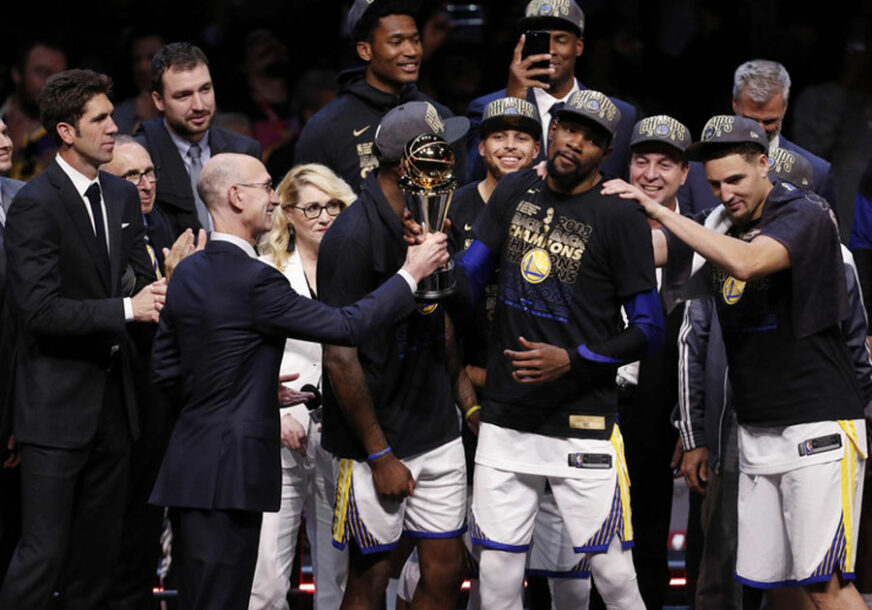 Golden Stejt odbranio NASLOV ŠAMPIONA NBA lige, Kari i Durant izrešetali Klivlend