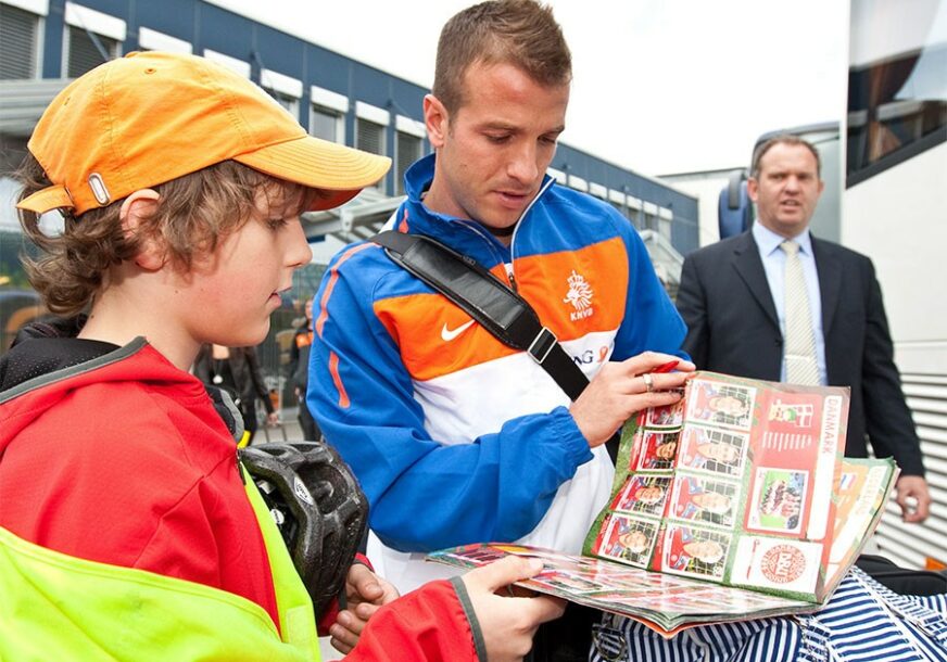 ODUŠEVIO VRŠNJAKE Dječak sam nacrtao cijeli Panini album jer mu ga majka nije mogla kupiti