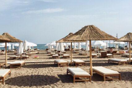 POČINJE BORBA ZA TURISTE Na bugarskim plažama BESPLATNE ležaljke i suncobrani?