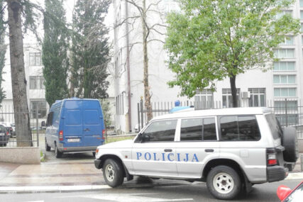 Albancima određeno zadržavanje do 72 časa zbog UBISTVA POLICAJCA
