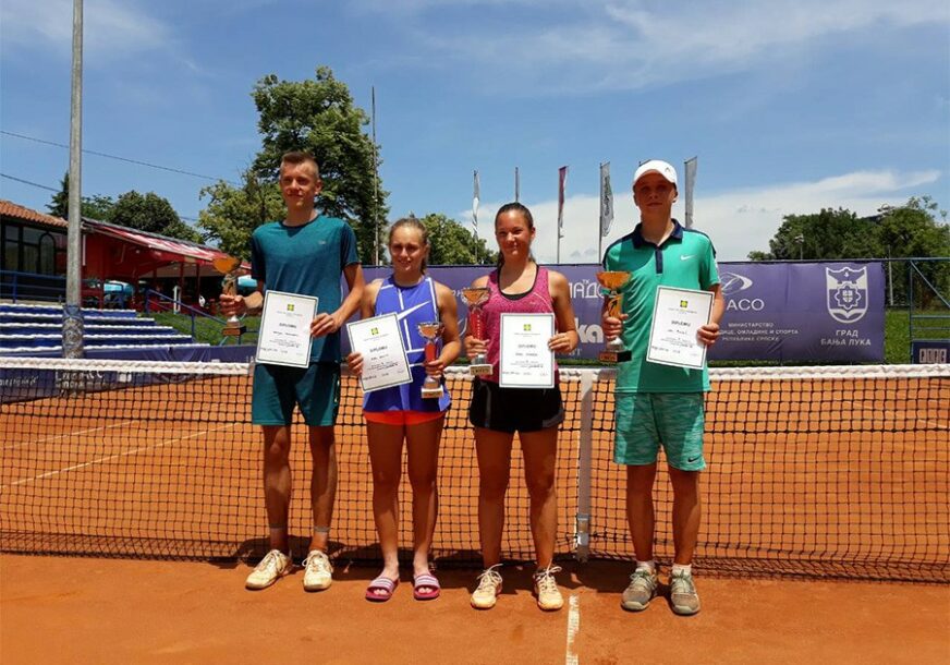 Sara Mikača, teniserka Mladosti iz Banjaluke, šampionka BiH do 16 godina