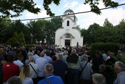 U Beogradu sahranjen Goran Bunjevčević: "Igrati pored tebe značilo je imati leđa, PODRŠKU U SVAKOM TRENUTKU, boriti se u duhu fer-pleja, pošteno i srčano"