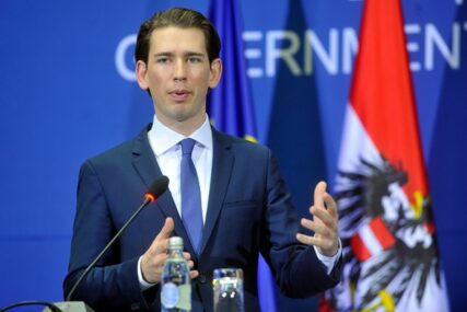 "IZBOR RIJEČI JE ODVRATAN" Rasistička pjesma političara iz vladajuće koalicije UZDRMALA austrijsku vladu