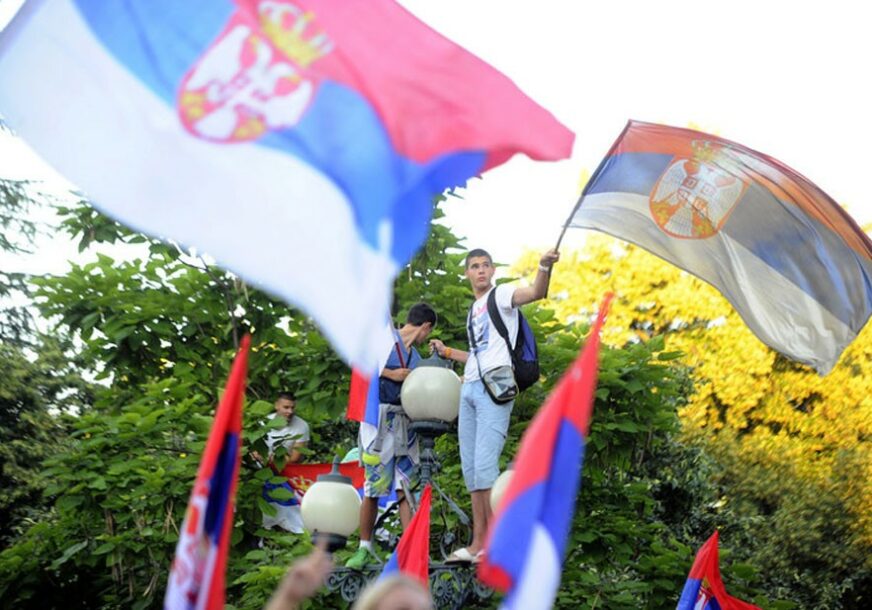 SKANDAL UOČI SVJETSKOG PRVENSTVA Majice sa mapom Srbije povučene iz švajcarskih prodavnica ZBOG KOSOVA (FOTO)