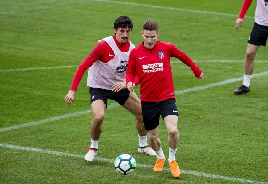 Bivši partizanovac Stefan Savić pregovara sa Juventusom i Čelsijem