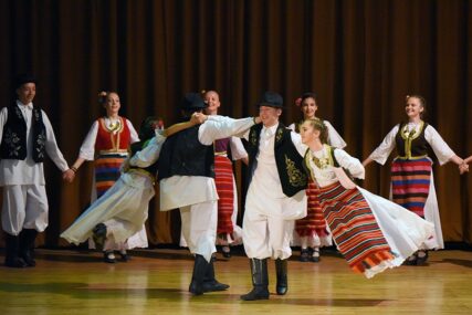 "Vidovdanski sabor" u Zvorniku okupio 200 članova kulturno-umjetničkih društava