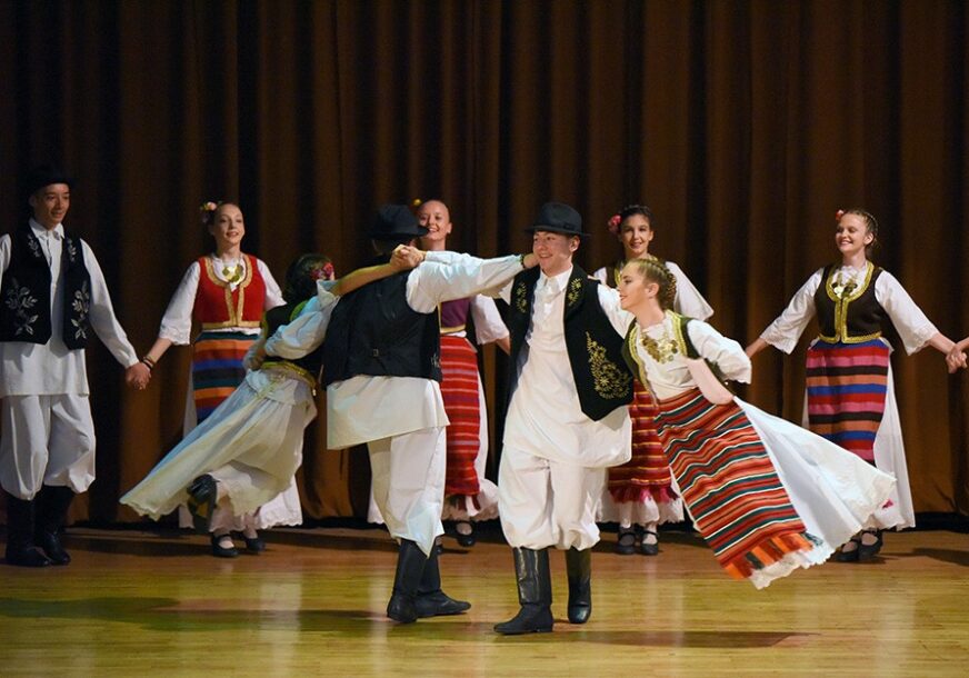 "Vidovdanski sabor" u Zvorniku okupio 200 članova kulturno-umjetničkih društava