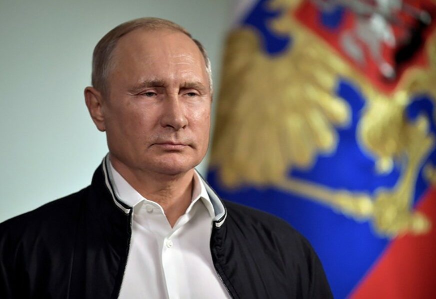 PREŽIVIO NAJVEĆI IZAZOV Usvojena reforma zbog koje se Putinu LJULJAO TRON