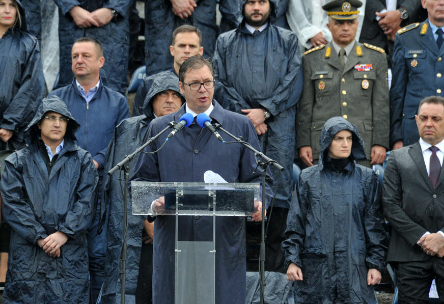 Vučić na vježbi u Kraljevu: Srbija spremna na kompromis, ali neće dozvoliti nove „Oluje"