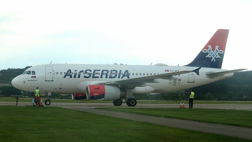 NAKON DVA MJESECA PAUZE Avion Er Srbije sletio u Banjaluku, ponovo uspostavljena linija sa Beogradom