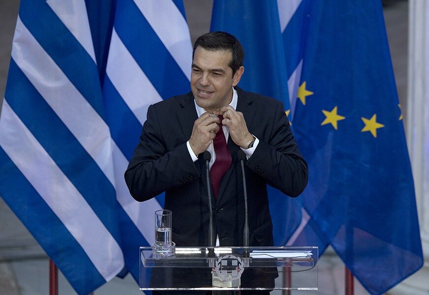 Cipras prvi put sa kravatom u tri godine premijerskog mandata