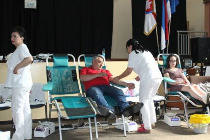Dobrovoljno davalaštvo krvi u Loparama: Humani mještani darovali dragocenu tečnost